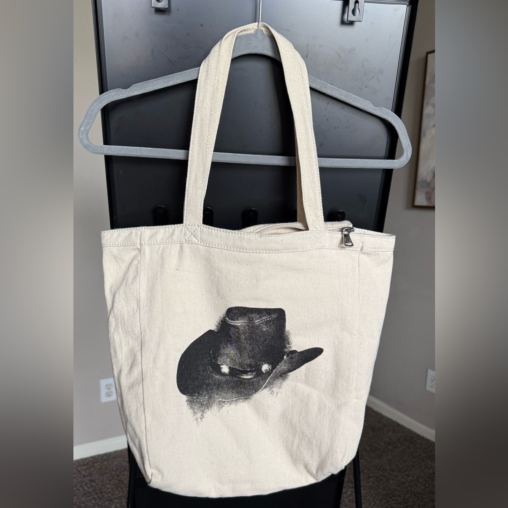 D&G Cream Canvas Tote with Silver Zipper